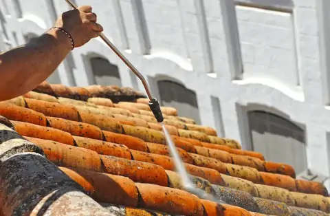 Nettoyage de toitures - Bédarrides